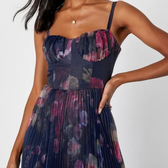 NWOT LULU'S FLORAL MIDI DRESS LARGE - Picture 3 of 6